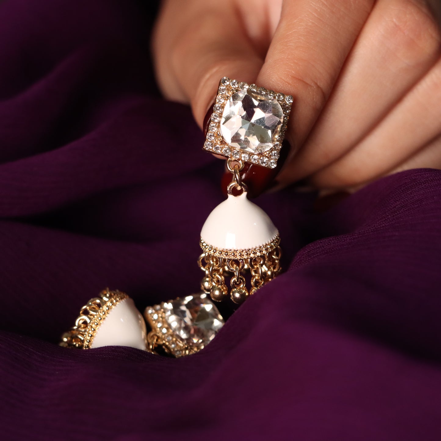 White Jhumki