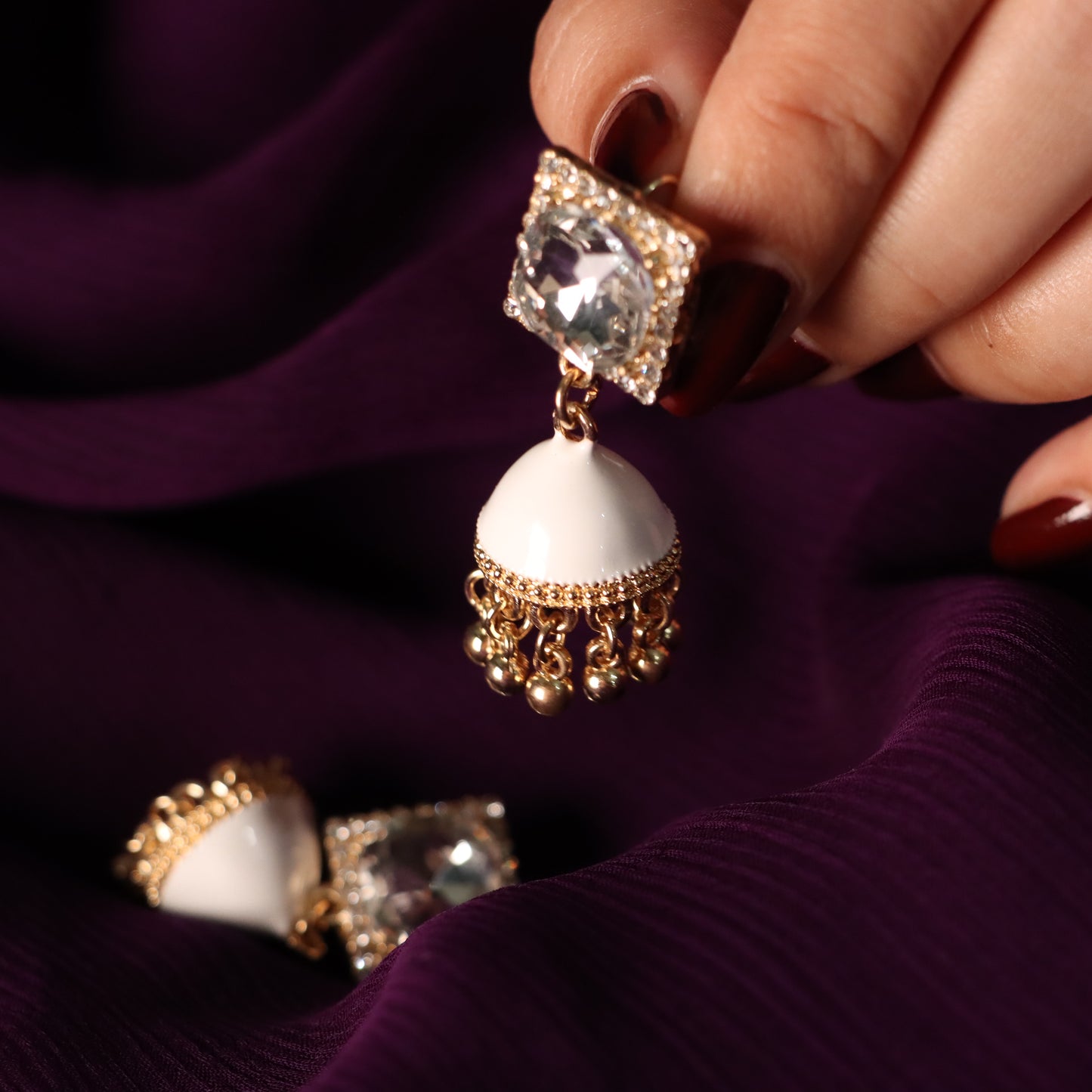 White Jhumki