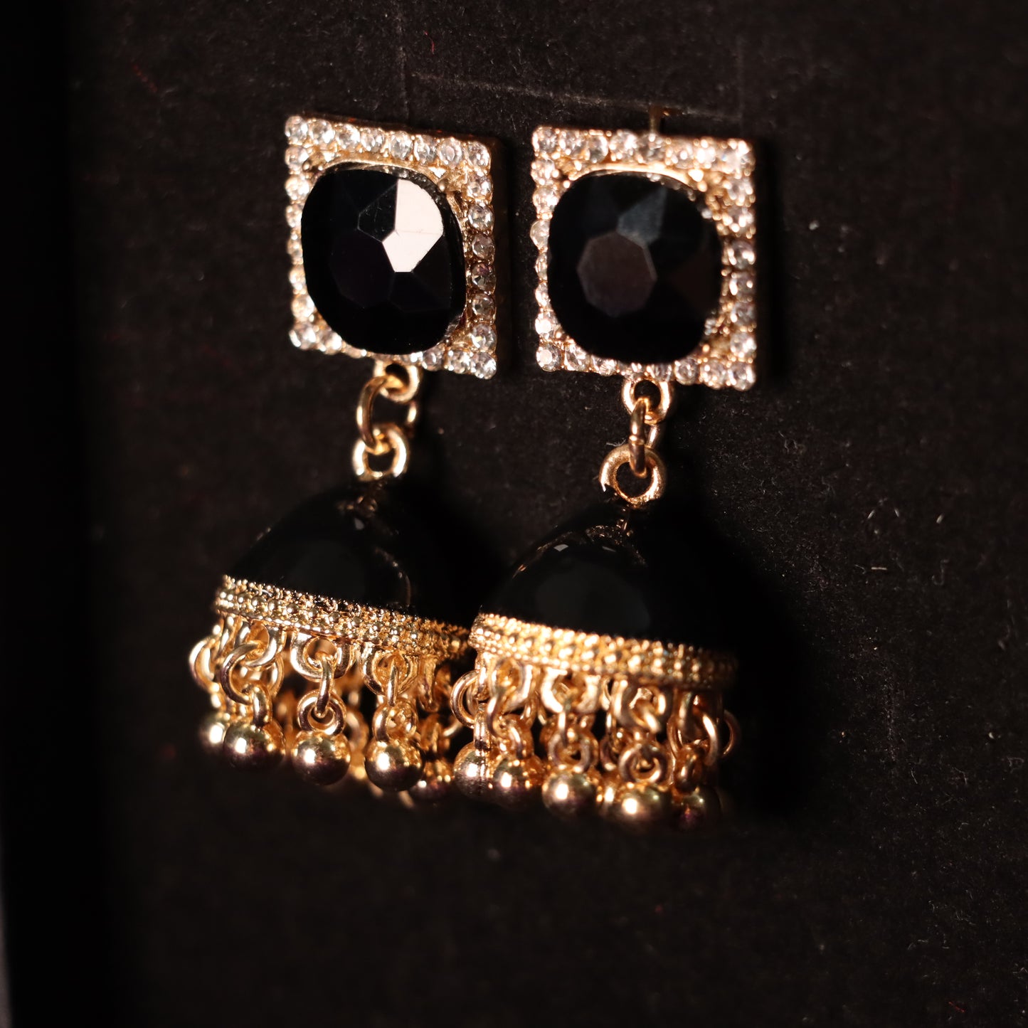 Black Jhumki